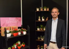 Christian stond met de consument klare plant producten van EuroTrend in de stand in Aalsmeer